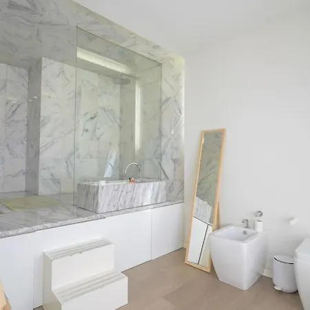 아파트 Stunning Duplex In