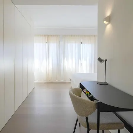 Stunning Duplex In * 아마도라