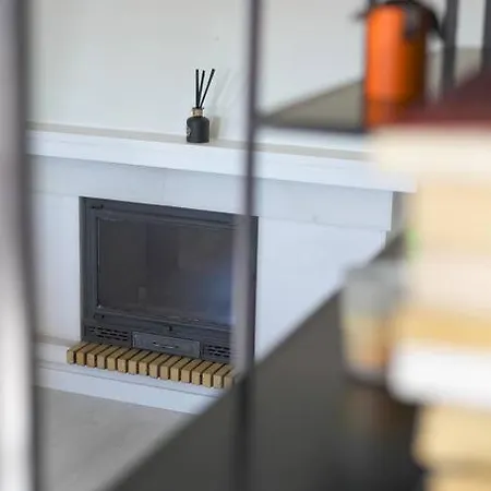Stunning Duplex In 아파트 아마도라